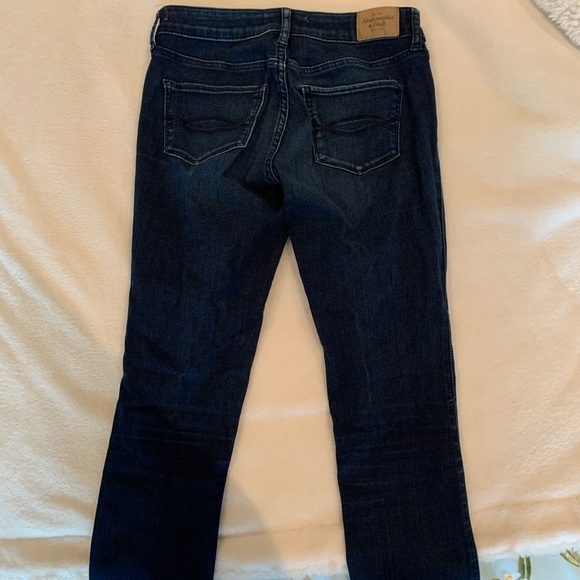 Abercrombie Dark Wash Blue Jeans Size 2 - Picture 3 of 4